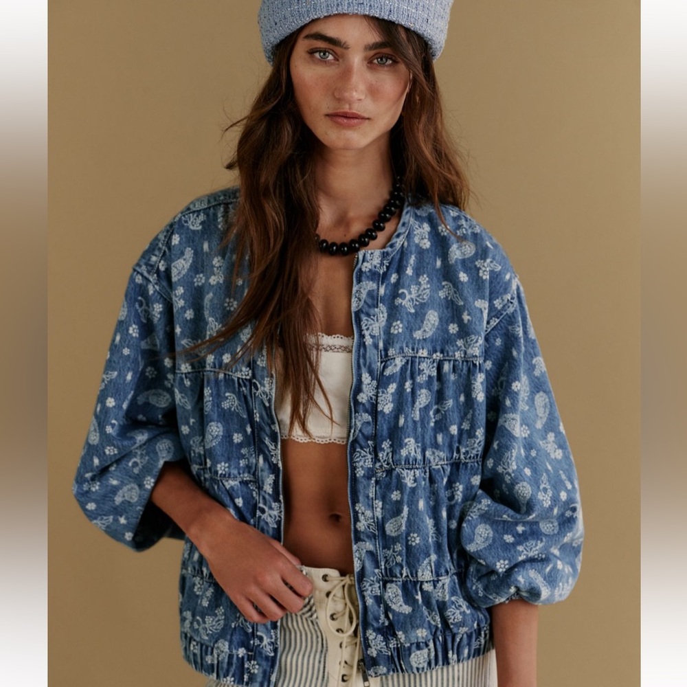 Free People We The Free Layla Printed Denim westerncore Jacket M NWOT